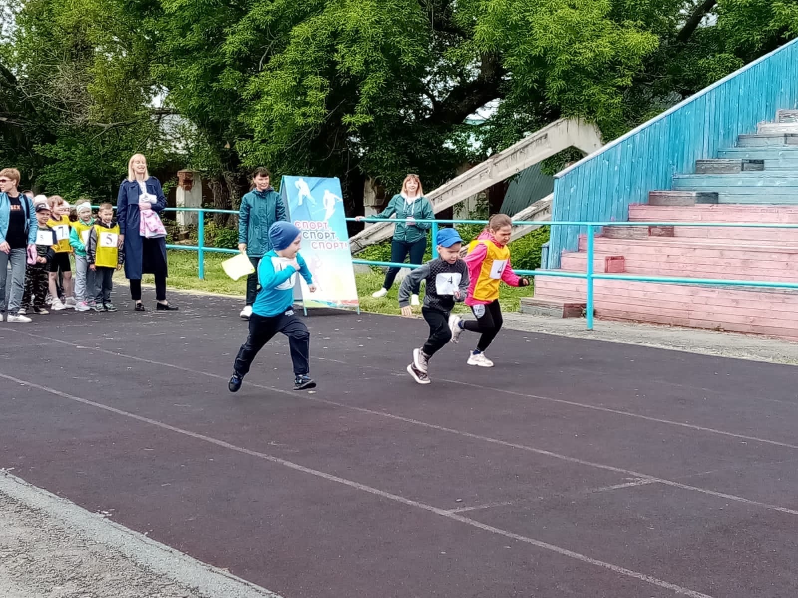 В Каргаполье прошел Фестиваль «Первые шаги в ГТО» среди дошкольных команд.
